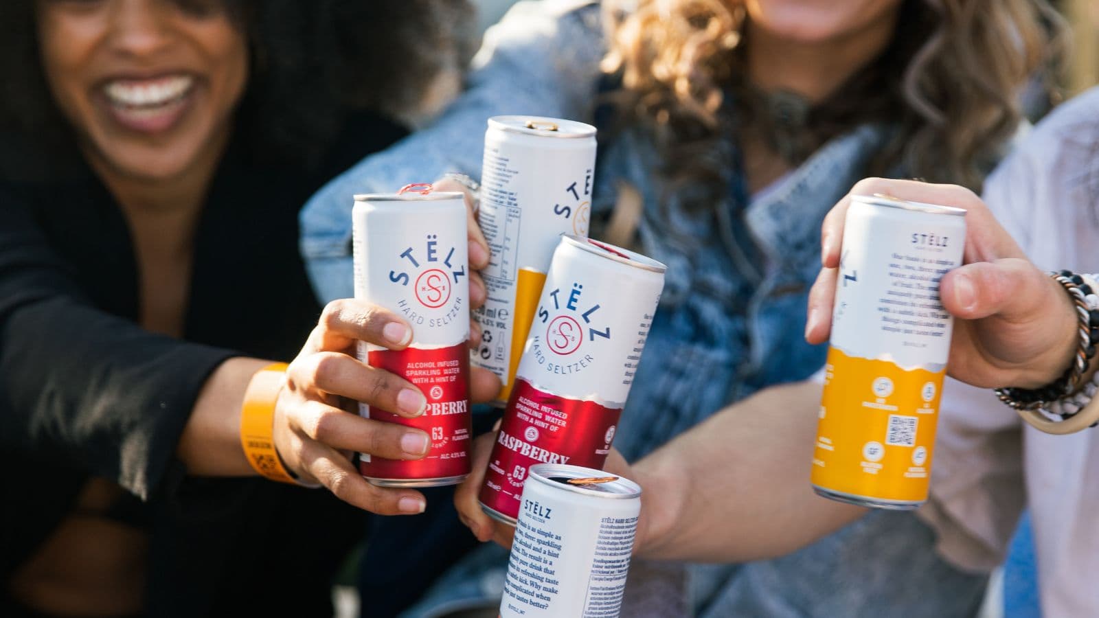 STËLZ hard seltzer drink